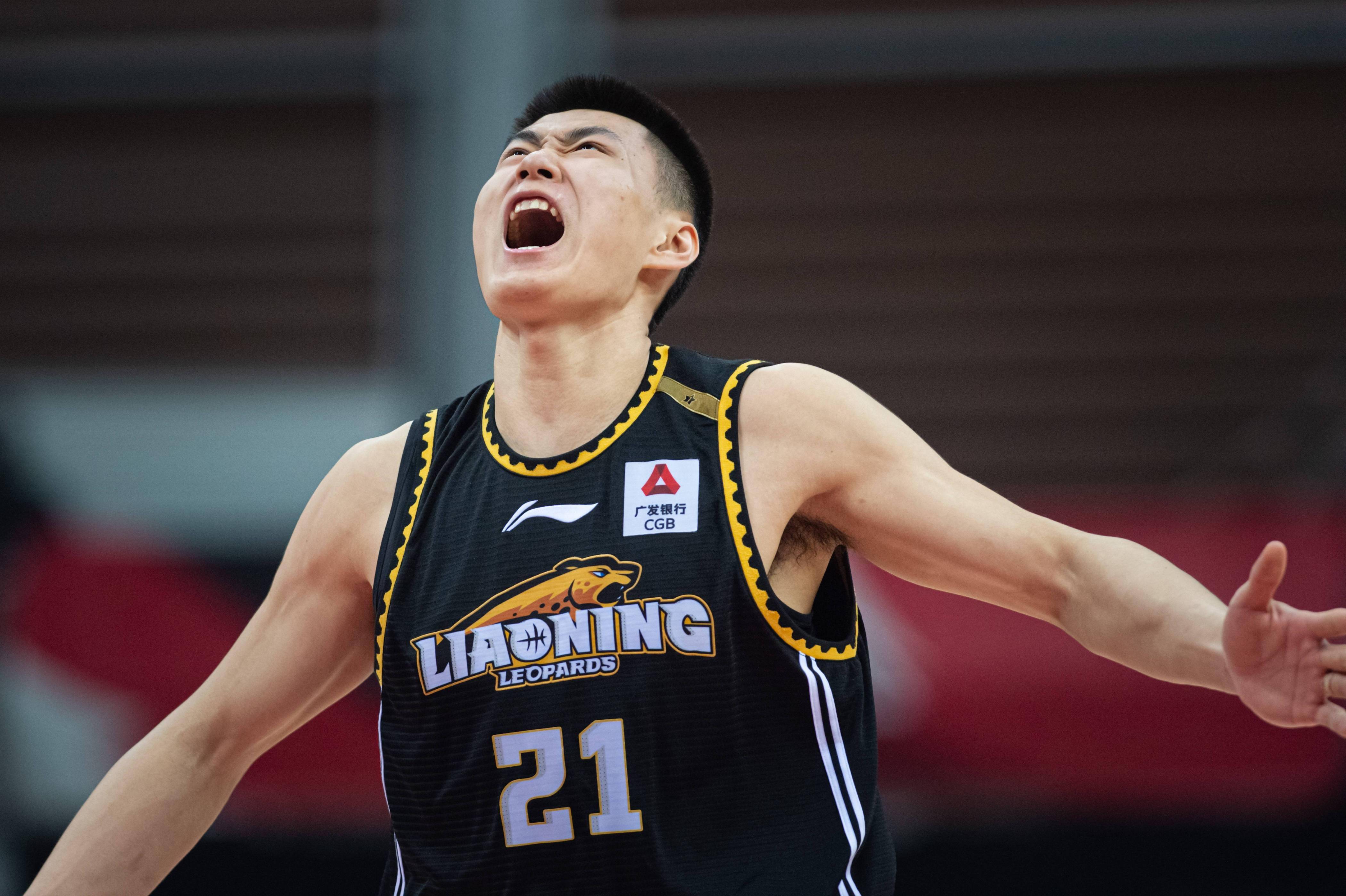关于鬣狗队大胜对手，成功晋级下一轮季后赛的信息